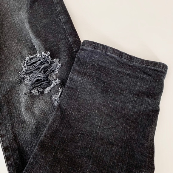 H&M Black Ripped Skinny Jeans - Picture 5 of 8